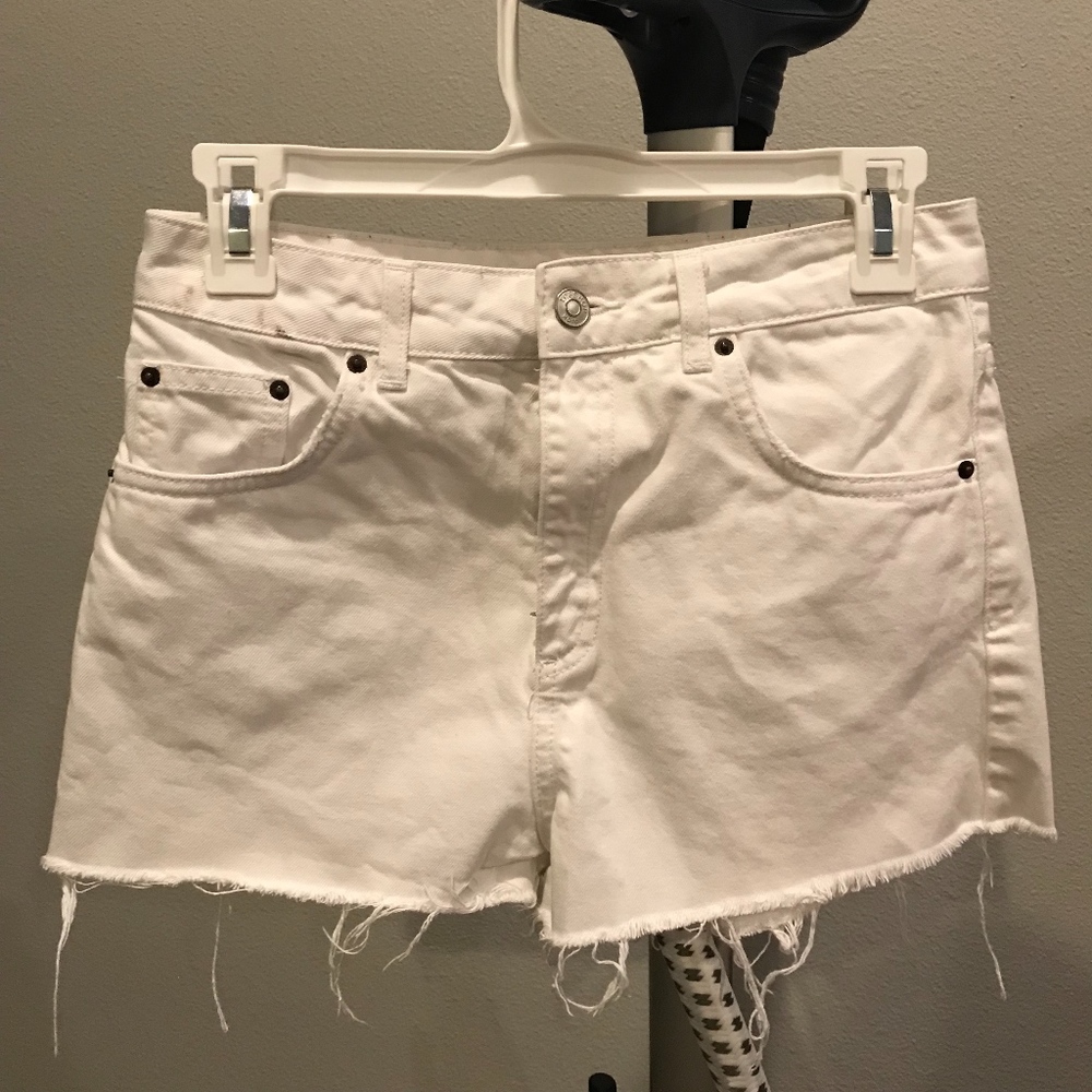 High waisted distressed Topshop shorts